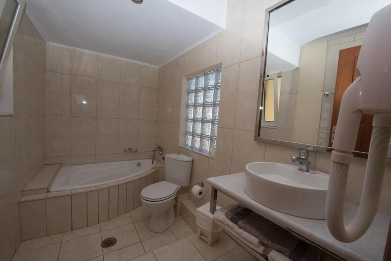 Bathroom 4, Ionio Star Hotel, Crete
