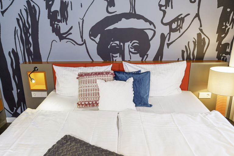 Bedroom 4, Tante ALMA’s Bonner Hotel, Bonn