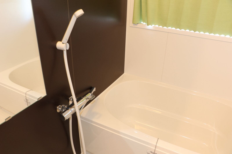 Bathroom 5, RED HELMET House&Sports Bar Hiroshima - Hostel, Hiroshima