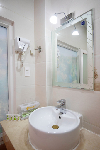 Bathroom 4, Golden Bee Hotel, Đà Lạt