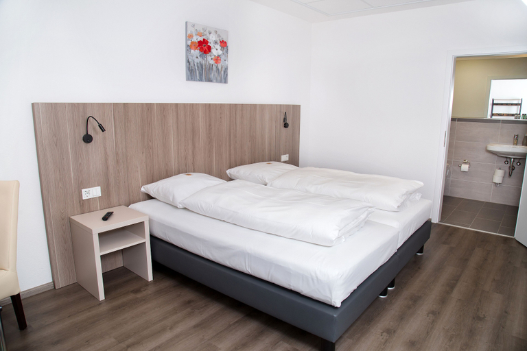 Bedroom 4, sevenDays Hotel Boardinghouse Kirchheim, Hersfeld-Rotenburg