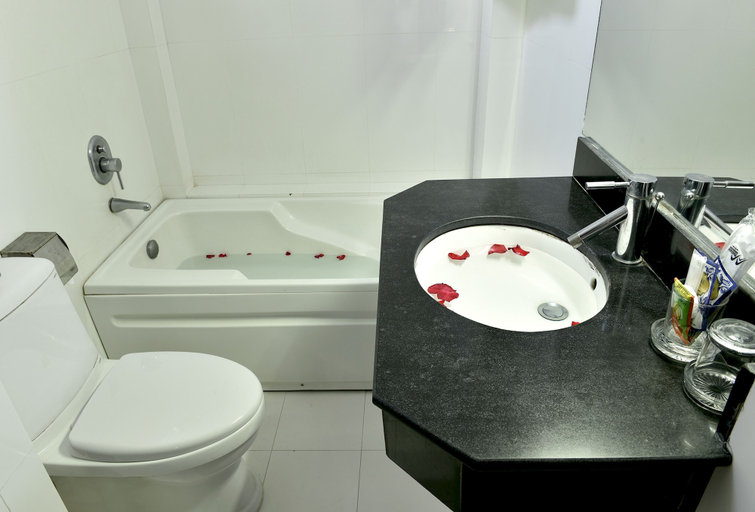Bathroom 4, Carina Hotel, Nha Trang