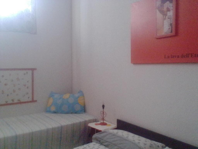 Bedroom 3, B&B Minicurcu, Catania