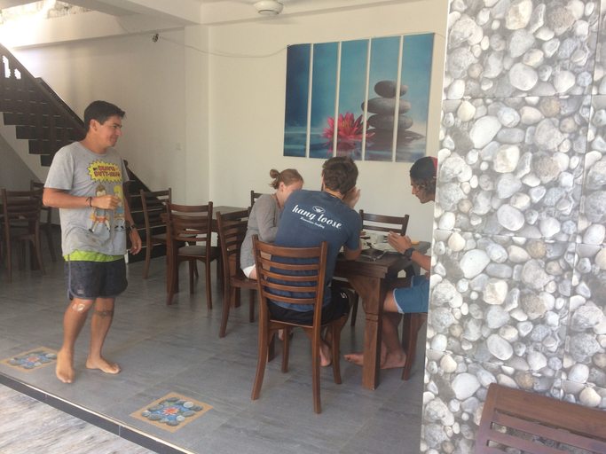 Food & Drinks 3, Lo hostel, Weligama