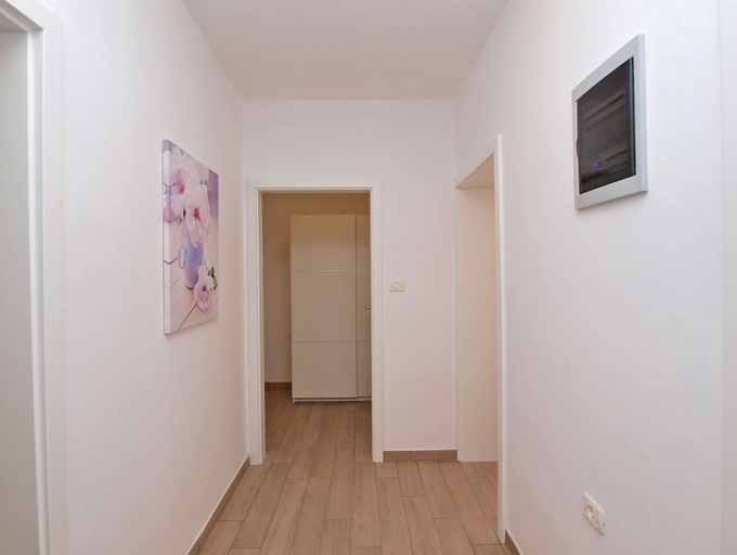 Others 5, Apartment 1366, Pula