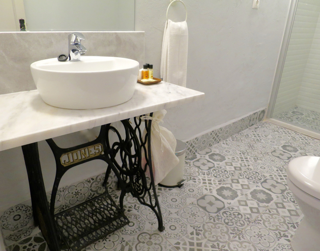 Bathroom 5, Hotel Kalehan, Selçuk