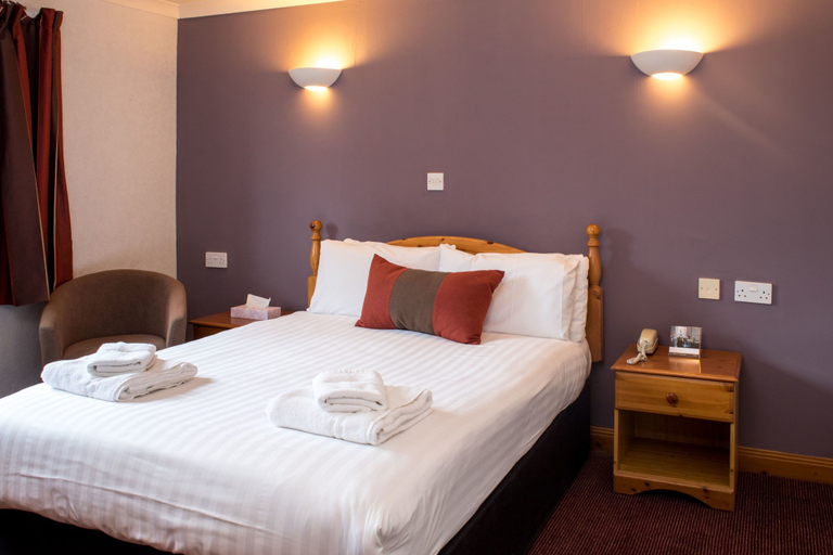 Bedroom 2, Kyle Hotel, Highland