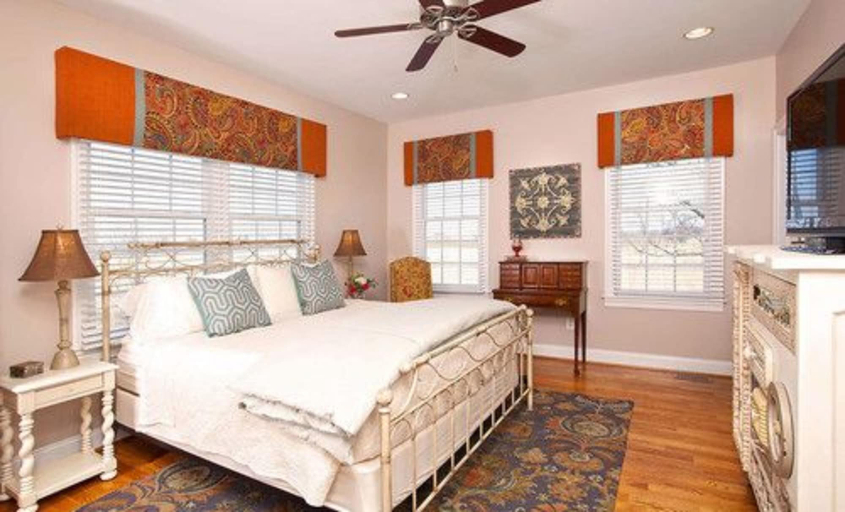 Bedroom 2, Hillbrook Inn, Jefferson