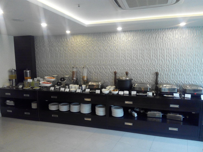 Food & Drinks 5, The Fern Residency, MIDC - Pune, Pune