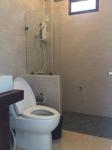Bathroom 3, Punruk Resort, Tha Bo