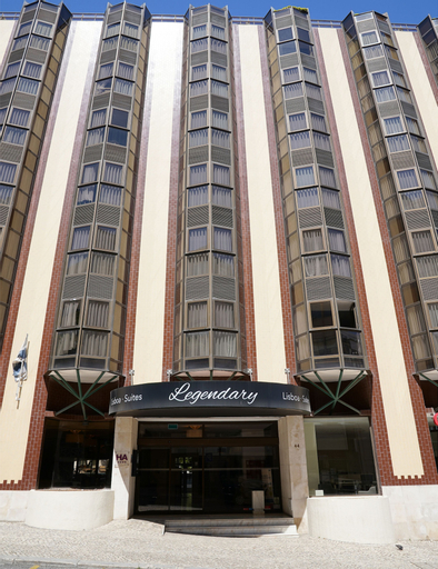 Exterior & Views 23