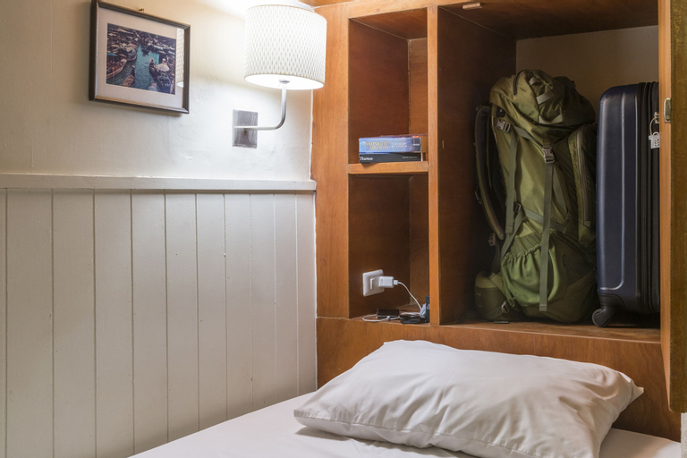 Bedroom 8