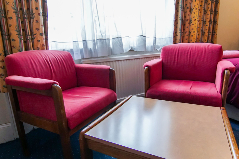 Others 5, Avoca House Hotel, London