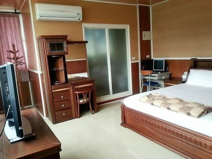 Bedroom 8
