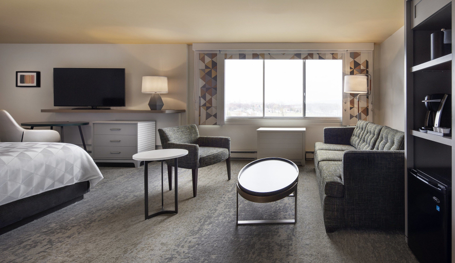 Bedroom 4, Holiday Inn Montreal Longueuil by IHG, Champlain