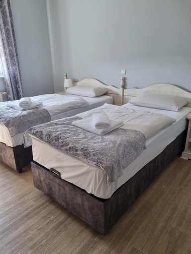 Bedroom 30