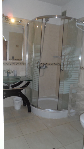 Bathroom 3, Appartement centre ville Vue sur Mer A8, El Jadida