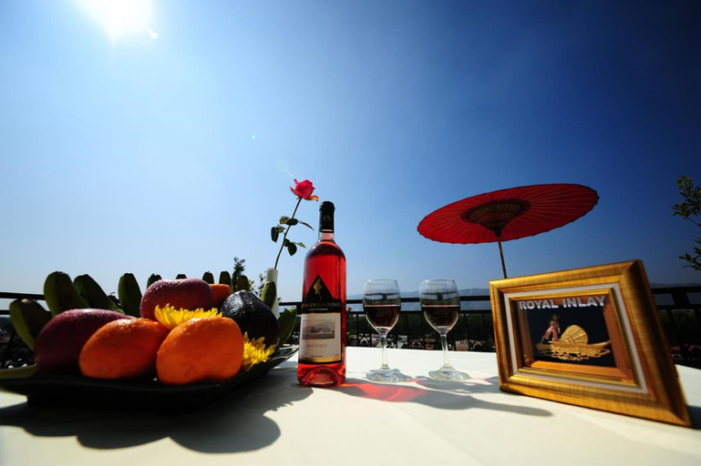 Food & Drinks 5, Royal Inlay Hotel, Taunggye