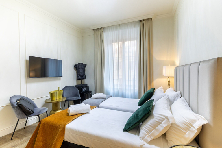 Bedroom 4, Les Chambres d' Or, Rome