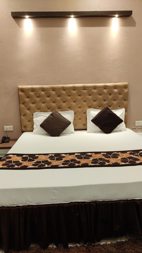 Bedroom 3, Hotel Maple Delite, Lucknow