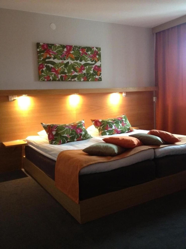 Bedroom 2, Kumla Hotel, Kumla
