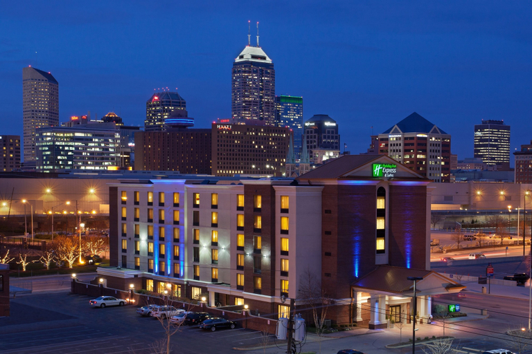 Exterior & Views