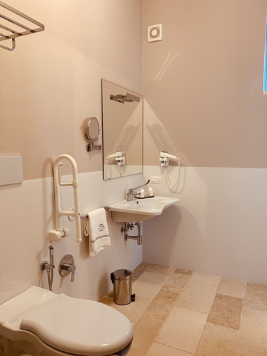 Bathroom 5, Masseria Grofoleo, Bari