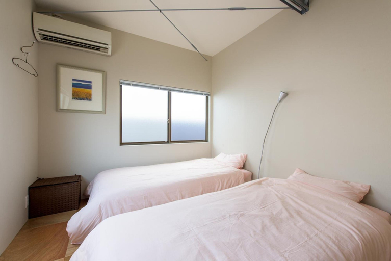 Bedroom 4, GrapeHouse Koenji - Hostel, - Caters to Women, Nakano City