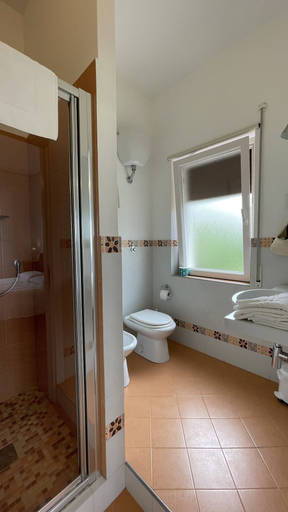 Bathroom 4, Lumachella B&B, Palermo