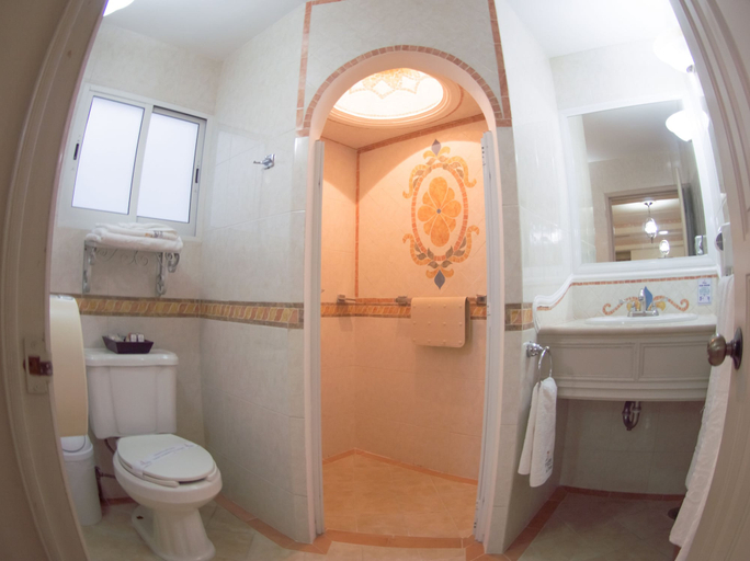 Bathroom 4, Hotel Villa Las Margaritas Plaza Cristal, Coatepec
