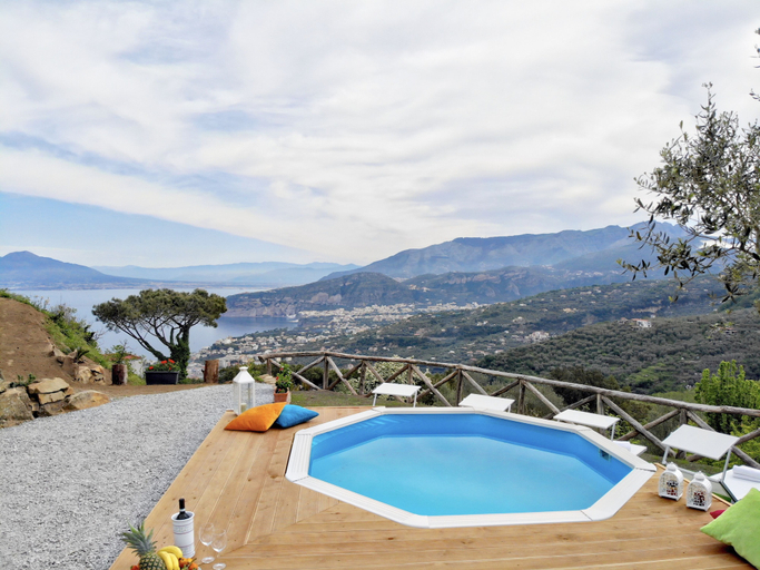 Sport & Beauty 2, Family Villa in Sorrento Coast Pool & View, Napoli
