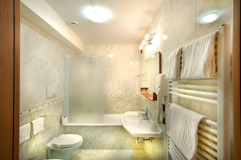 Bathroom 4, Best Western Blu Hotel Roma, Roma
