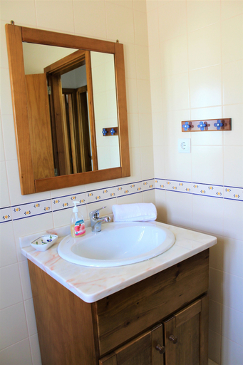Bathroom 3, Casa da Maria Moça, Ourém