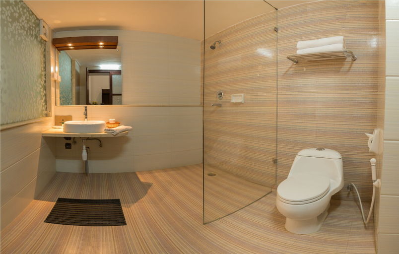 Bathroom 4, Kathmandu Guest House by KGH Group, Bagmati