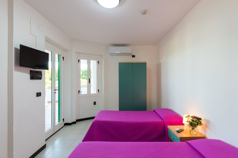 Bedroom 4, Cala Corvino Hotel Resort, Bari