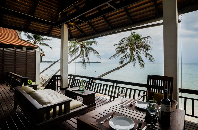 Exterior & Views 25