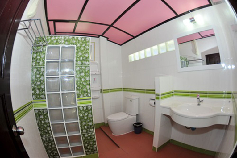 Bathroom 4, Phi Phi View Point Resort, Mueang Krabi