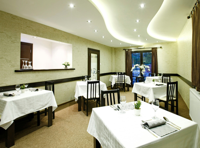 Food & Drinks 5, Hotel Vozarev, Belgrade