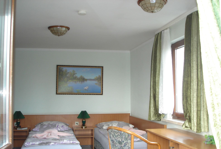 Bedroom 3, Pension zum Schwanenteich, Börde