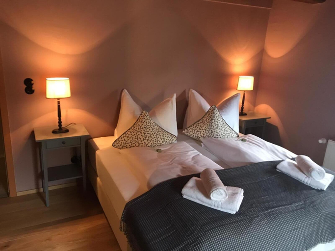Bedroom 3, Restaurant & Hotel Frankenberger, Ilm-Kreis