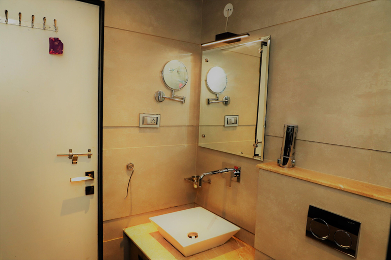 Bathroom 4, The Ashoka Hotel, Indore