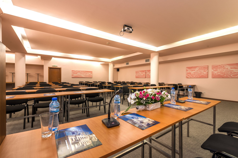 Food & Drinks 5, Sveta Sofia Hotel, Stolichna