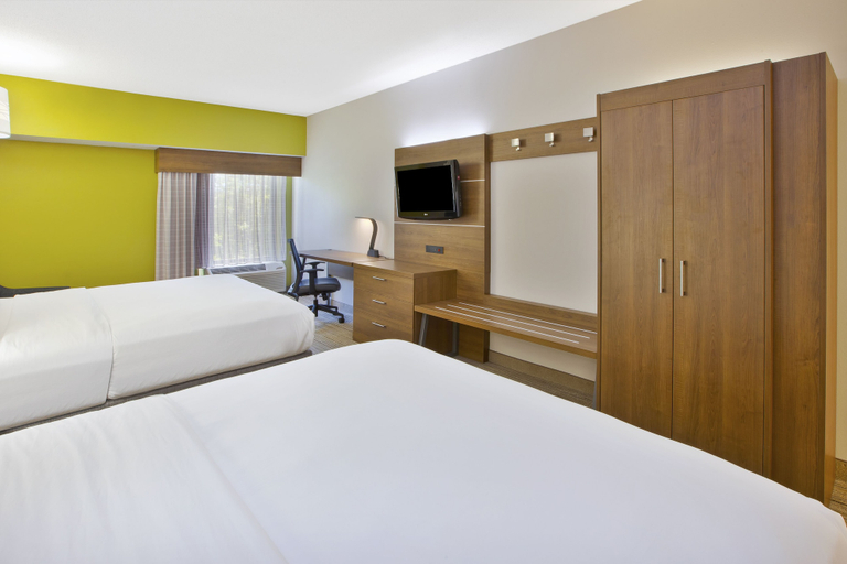 Bedroom 3, Holiday Inn Express & Suites CINCINNATI NORTHEAST-MILFORD, Clermont