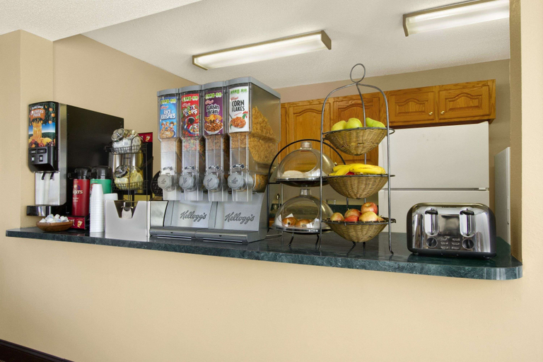 Food & Drinks 5, Ramada Limited Columbia, Richland