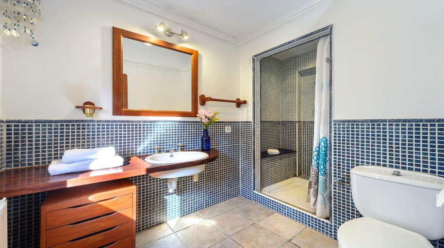 Bathroom 4, Villa Flanagan, Baleares