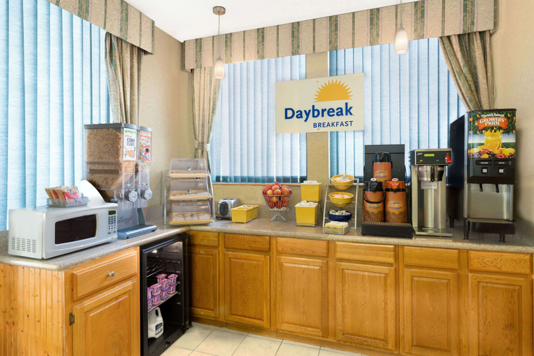 Food & Drinks 5, Days Inn by Wyndham Biscoe, Montgomery