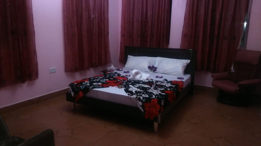Bedroom 2, Uroa White House Inn, Kati