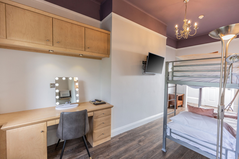 Bedroom 2, Beaumont House, Gloucestershire