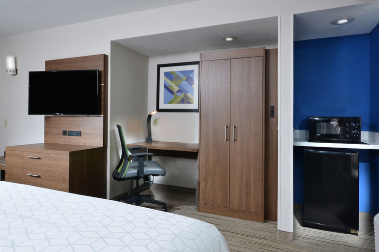 Bedroom 5, Holiday Inn Express DURHAM by IHG, Durham
