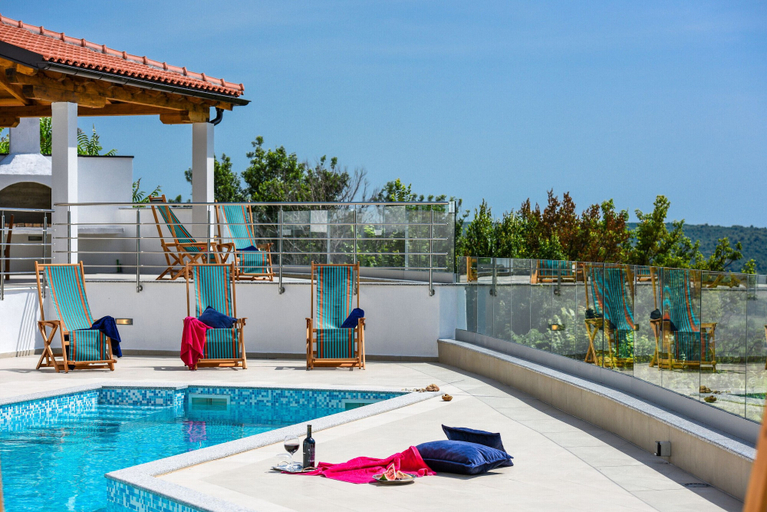 Sport & Beauty 5, Villa Lubey, Ražanac